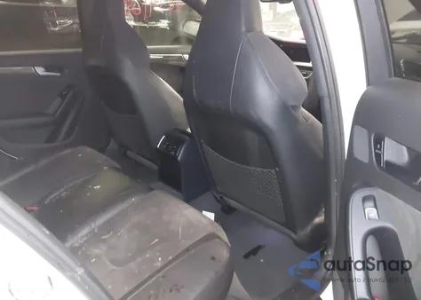 2014 Audi S4 3.0T Premium Plus z USA, uszkodzony, nr VIN WAUBGAFL2EA126290